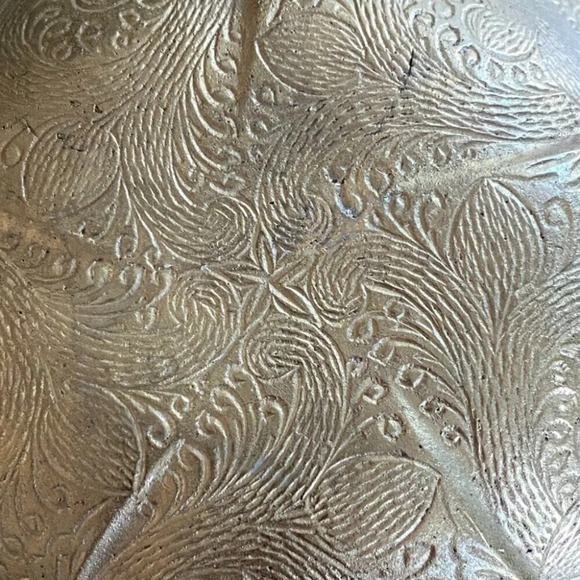 Vintage Handpainted Iris  Flowers on Solid Brass Trinket Dish - Picture 8 of 12